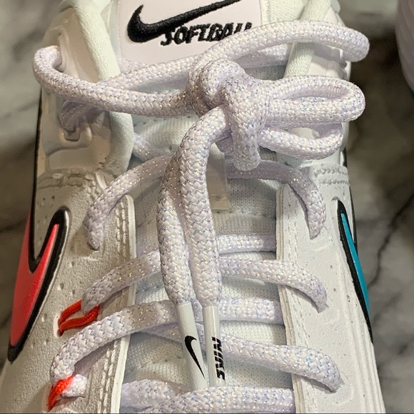 Nike Zoom Hyperdiamond 3 Elite Softball Cleats - Picture 8 of 12